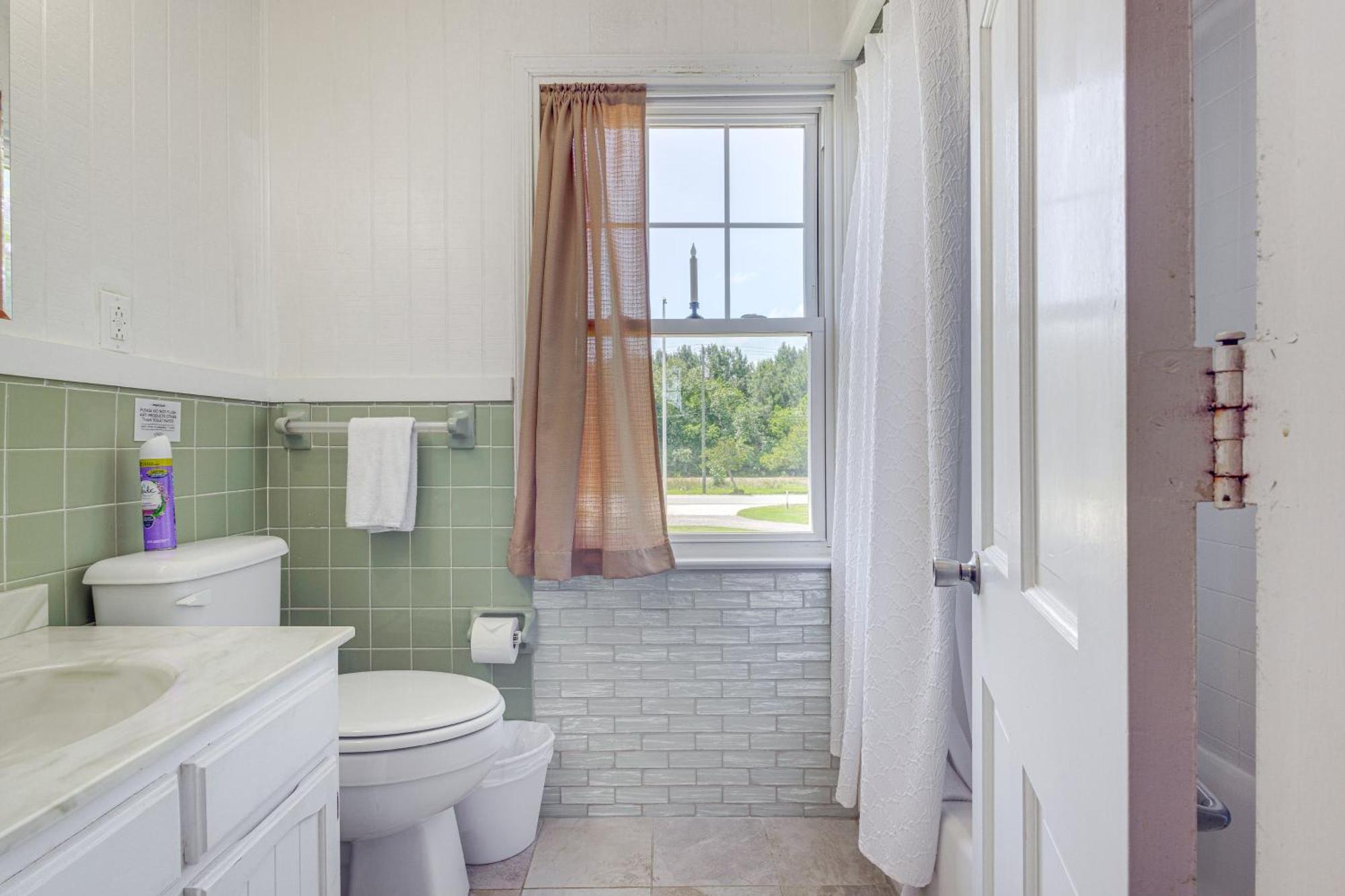 Updated Cape Charles Home About 2 Mi To Beachfront! Buitenkant foto